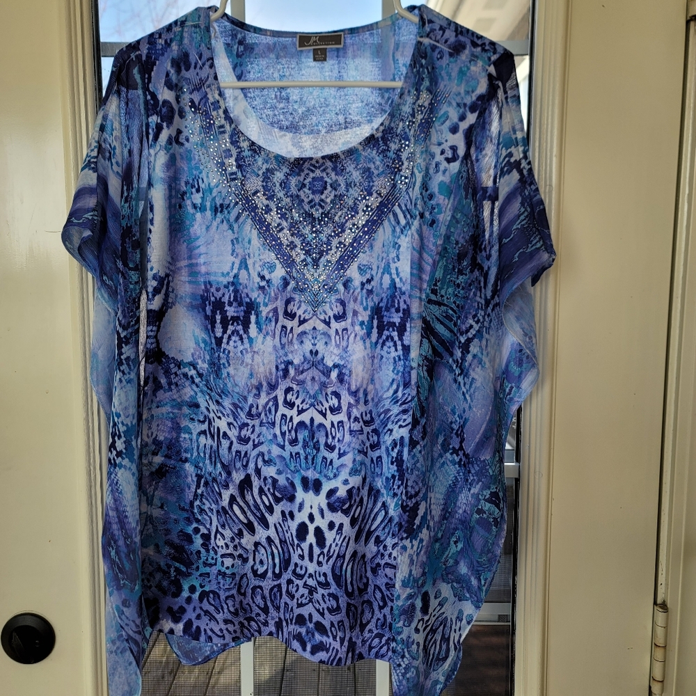 Blue JM Collection animal print flare shirt with bling on front
